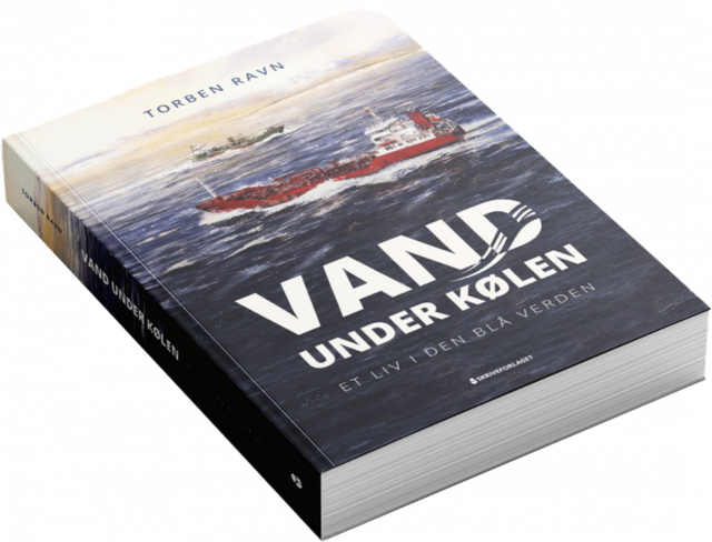 Bogomslag: Vand under kølen – Et liv i Den Blå Verden